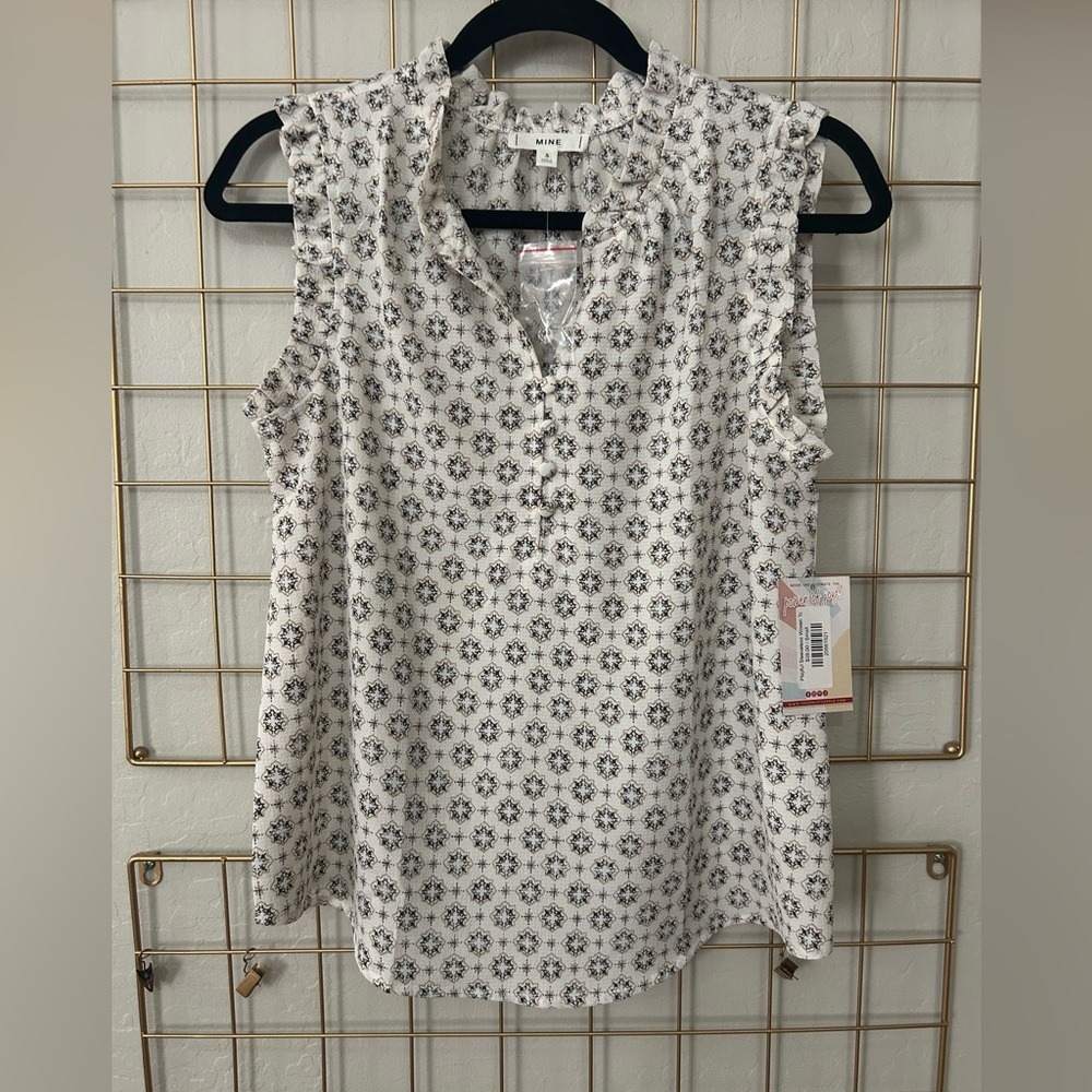 Mine White Ruffle Sleeveless Blouse S Boho Lightweight Summer Top NWT